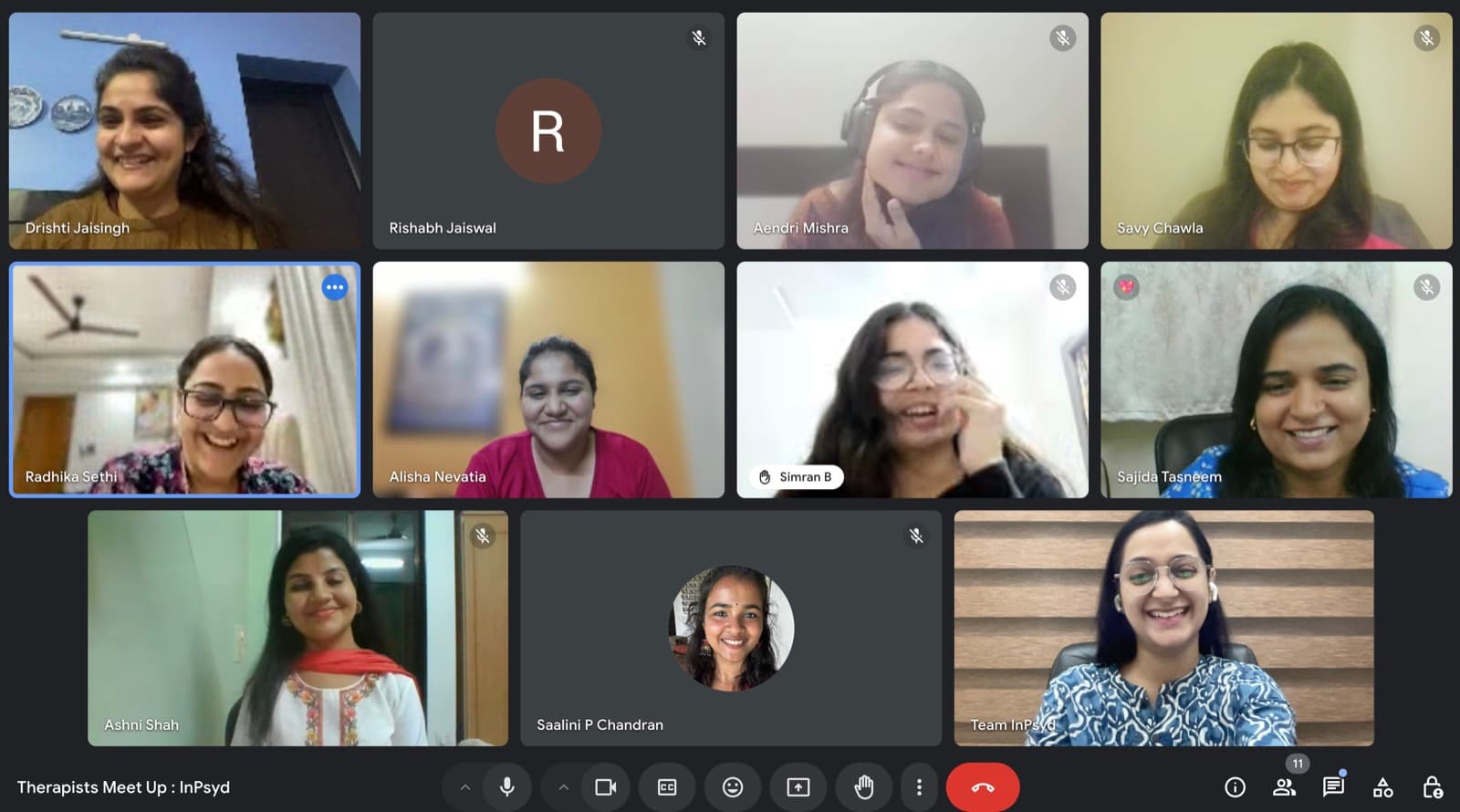 Group photograph from an online Therapists Meet Up